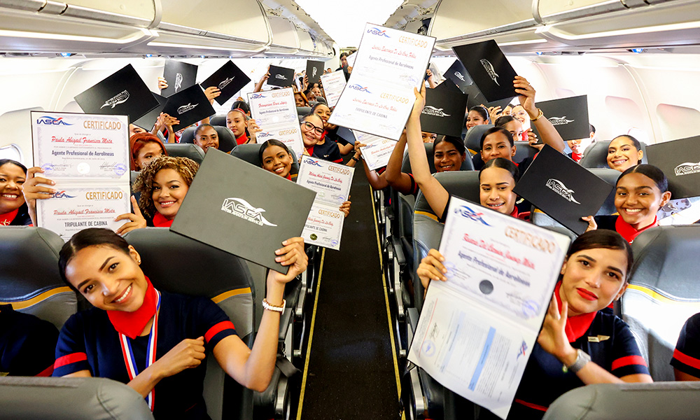 They graduated 100 students in one-hour flight