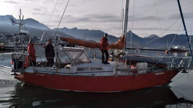 They identified the sailboat that rammed a whale in the Beagle Channel