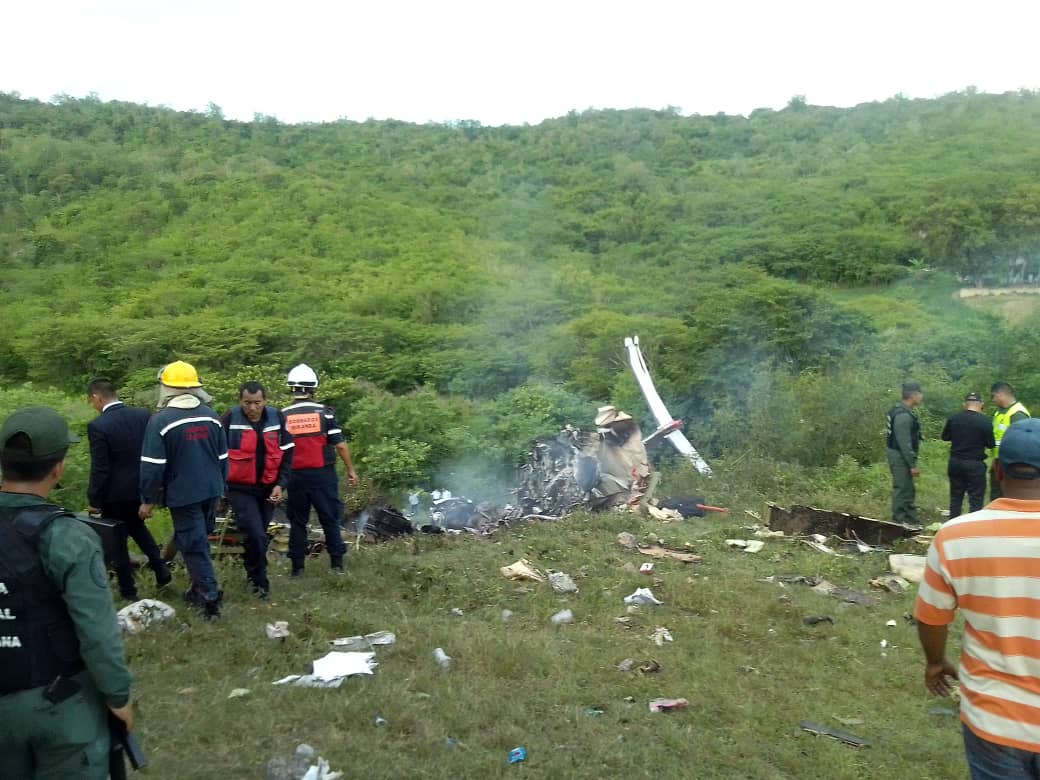 They investigate the causes of the plane crash in Charallave