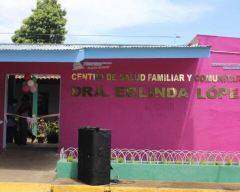 They set up a health center in facilities confiscated from the María Elena Cuadra Movement