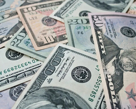 They warn about rising borrowing costs