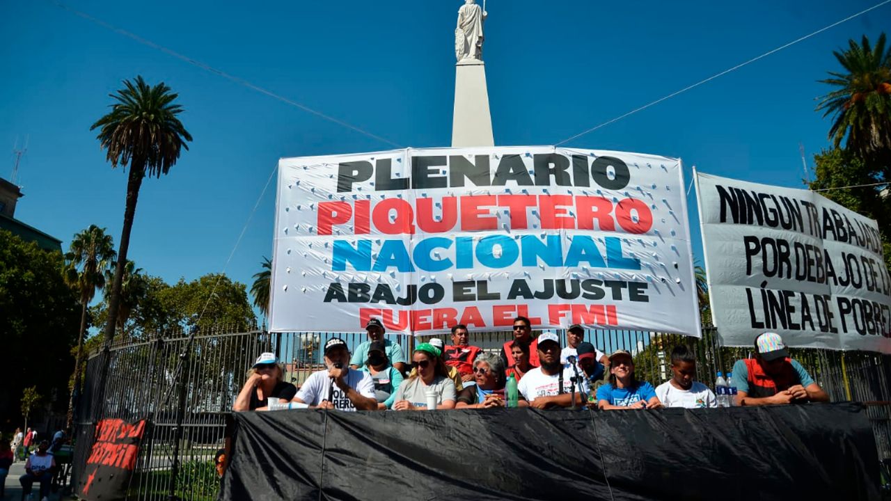 This Monday, picketers lead a "national plenary"  in the Obelisk