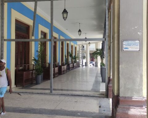 Three months after its reopening, the Telegrafo hotel closes again "for repairs"