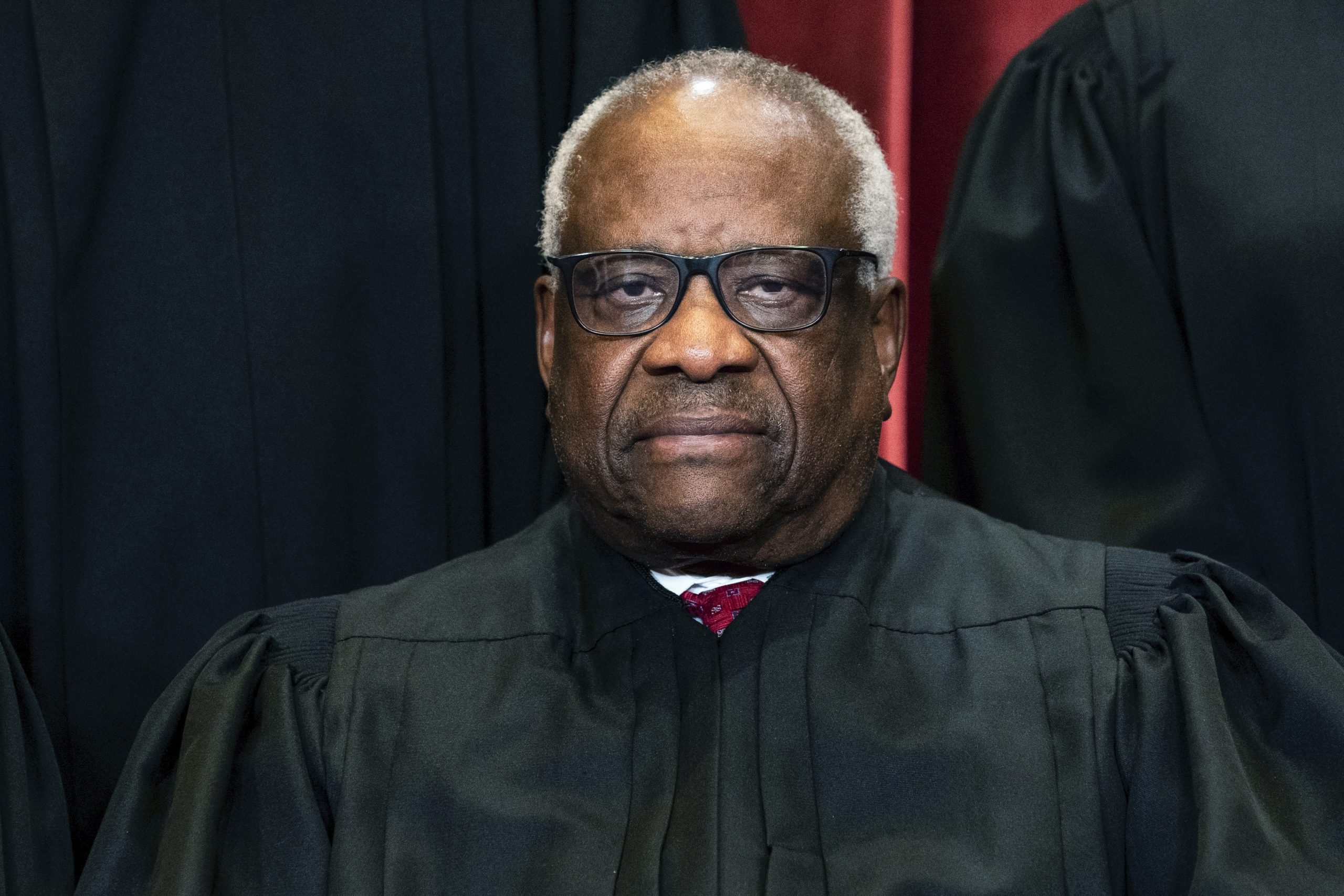 El juez conservador Clarence Thomas, de la Corte Suprema de Estados Unidos, en una foto de archivo. Foto: Erin Schaff / Pool vía AP / Archivo.