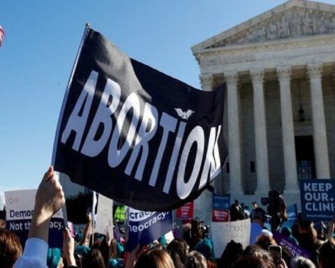 US Supreme Court strikes down constitutional precedent that guaranteed the right to abortion