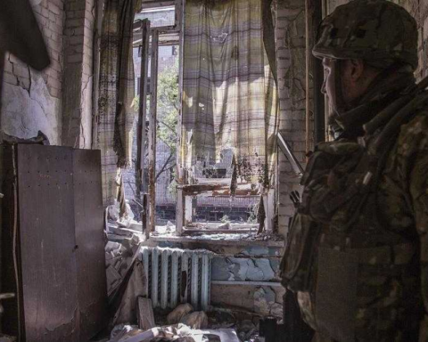 Ukrainian army withdraws from Severodonetsk after fighting with Russian troops