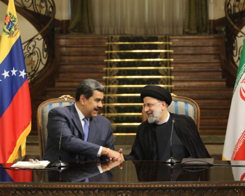 Venezuela and Iran sign new cooperation agreements