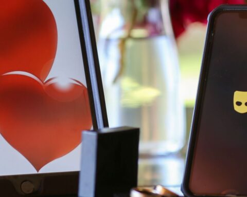 With apps, technology has helped form couples