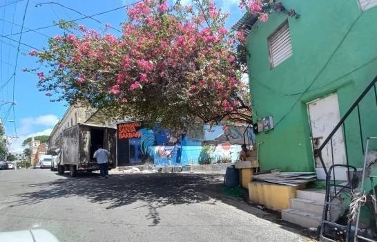 Young man injured in La Mella, "the soul of the Santa Bárbara sector"