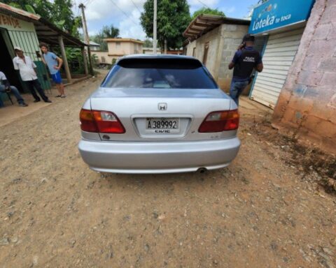 the car of young Frederick Pérez Ventura which was located by the Police in the La Piñita de Cotuí sector.