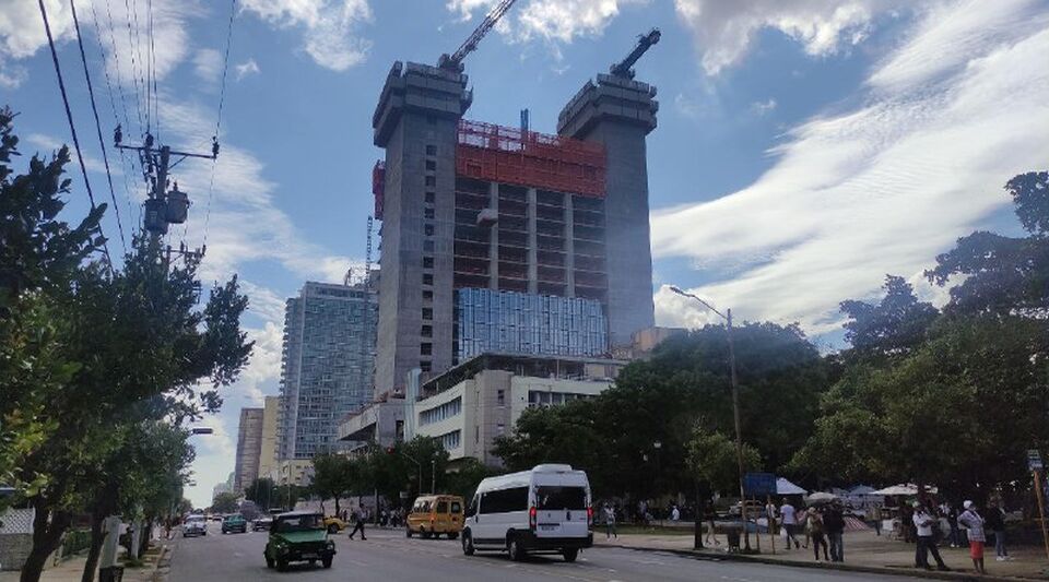 A Cuban architect criticizes the "pretentious gigantism" of the future K Tower hotel