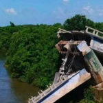 A bridge used as a rice dryer by the peasants of Villa Clara collapses