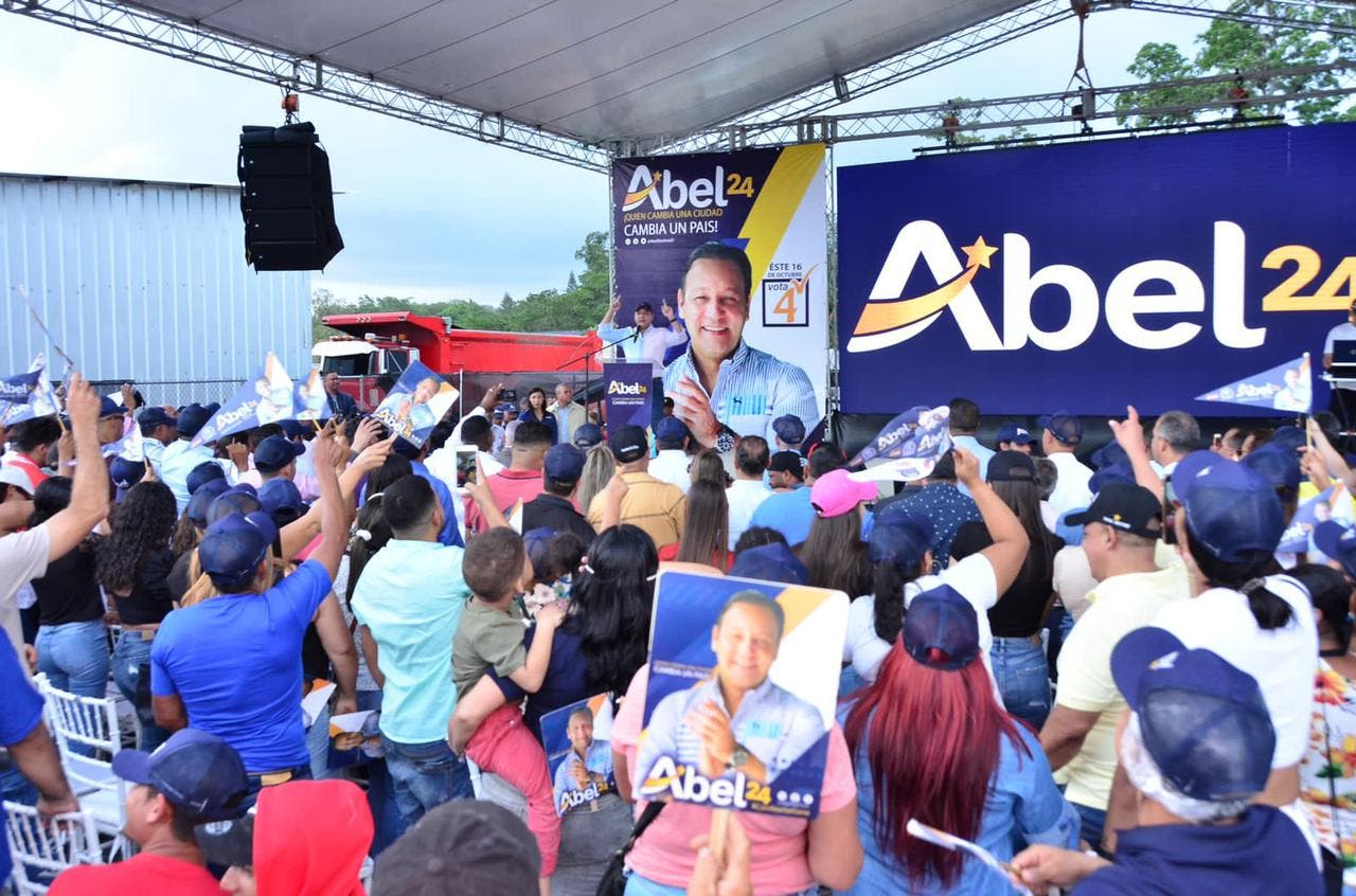 Abel Martínez: “Al PRM le queda un año y diez meses en el Gobierno”