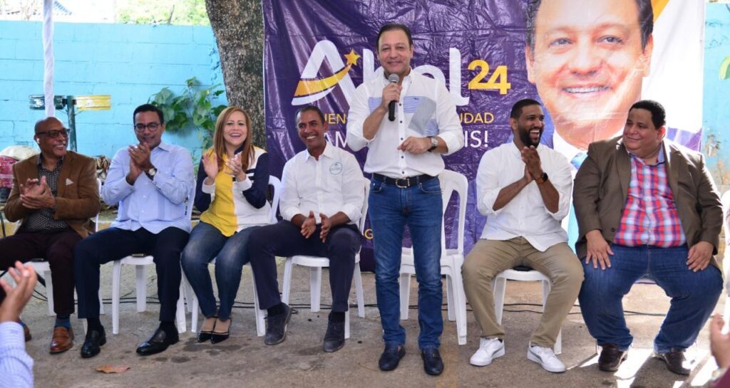 Abel Martínez meets with coordinators of the DN