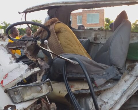 Accidente deja un muerto y varios heridos en en Verón