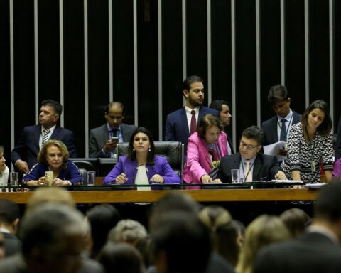 Advertisement to encourage women's political participation ends today