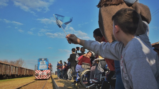 After 30 years, a passenger train returns to San Antonio de Areco