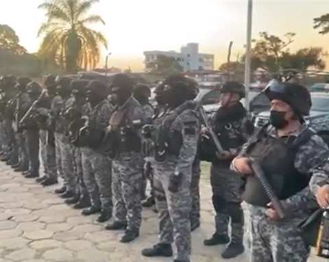 Los agentes se reunieron en las instalaciones de la Universidad Policial esta tarde.