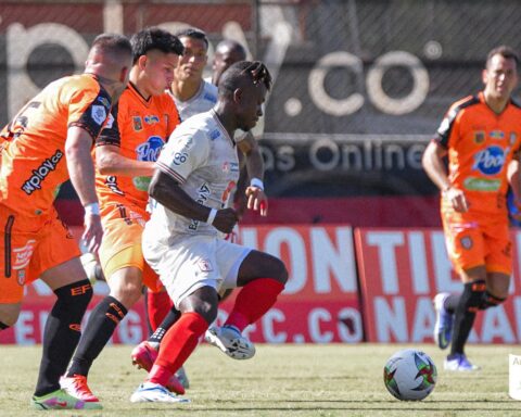 América and Envigado drew goalless at the Polideportivo Sur