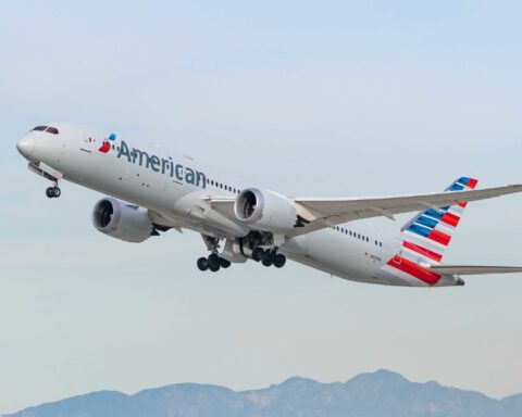 American Airlines continues to delay its return to Nicaragua, despite the change in health policies in the country
