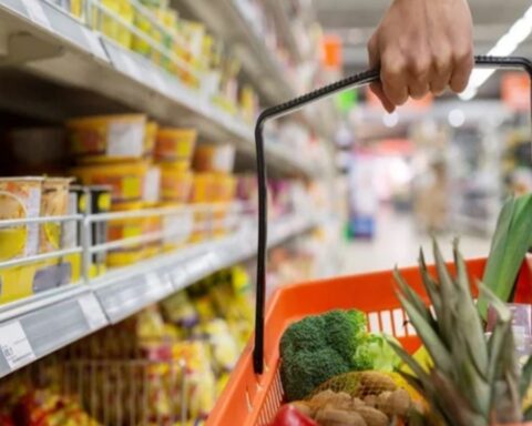 Analysts anticipate that July inflation will shoot up again to record levels