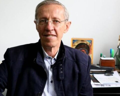 Antonio Navarro Wolff will no longer be in the Petro joint team