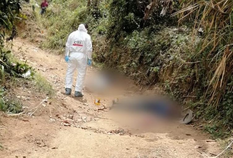 Armed attack left a woman dead and two injured, including a policeman, in Peque (Antioquia)