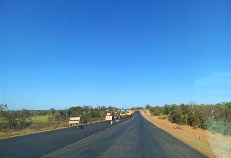 Asfaltan tramo de 205 km de la carretera San José -San Ignacio