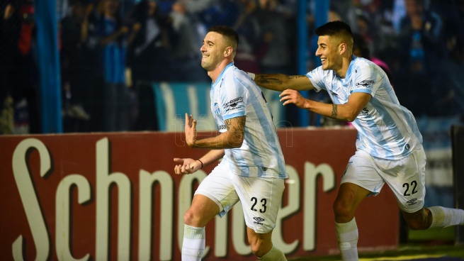 Atlético Tucumán beat Newell's and clings to the top of the Professional League