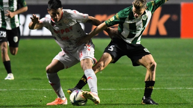 Banfield turned it over to Unión and went to the round of 16