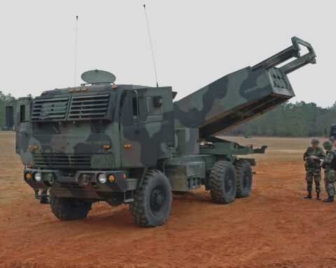 Sistema de Cohete de Artillería de Alta Movilidad. Foto: Ebay.