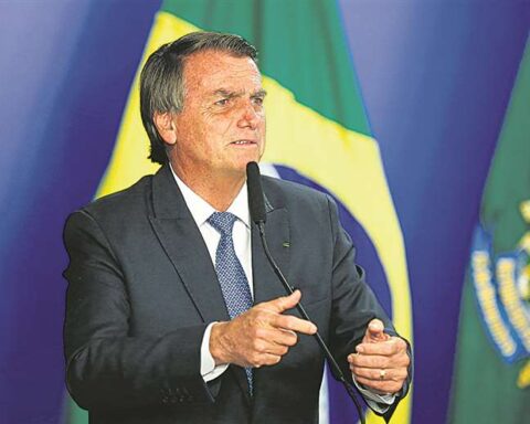 Bolsonaro manages to approve increase in social spending