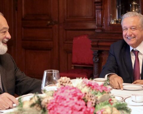 Carlos Slim regrets "delays" in the benefits of the T-MEC