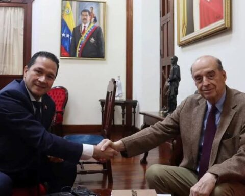 Colombia and Venezuela agree to "gradual normalization" of relations from August 7