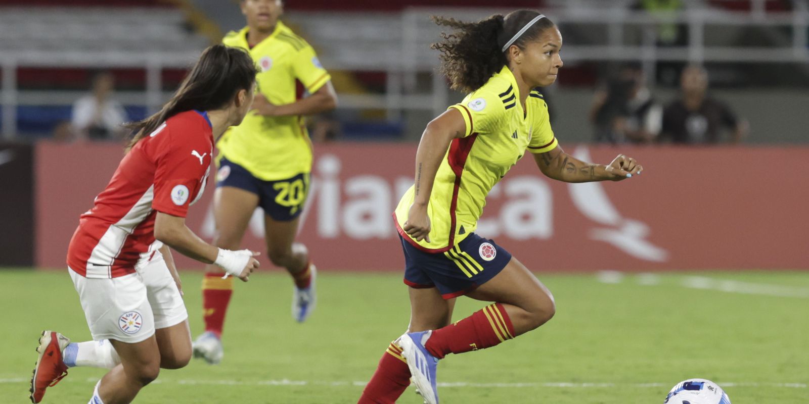 Colombia kicks off Copa America with 4-2 win over Paraguay