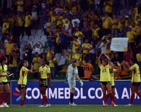 Colombia thrashes Chile 4-0 and qualifies with a perfect score for the women's Copa América semifinals