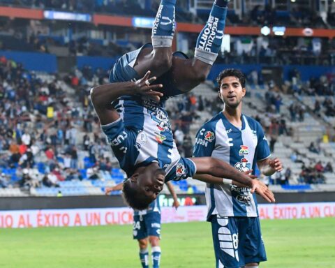 Colombian Avilés Hurtado scores and assists in Pachuca's triumph