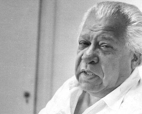 Nicolas Guillén. Foto: La Gaceta de Cuba.