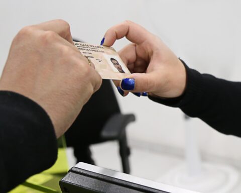 Constitutional Court overturns the suspension of the expiration of driving licenses