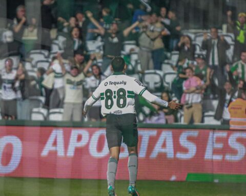 Coritiba defeats Fortaleza with a goal in stoppage time