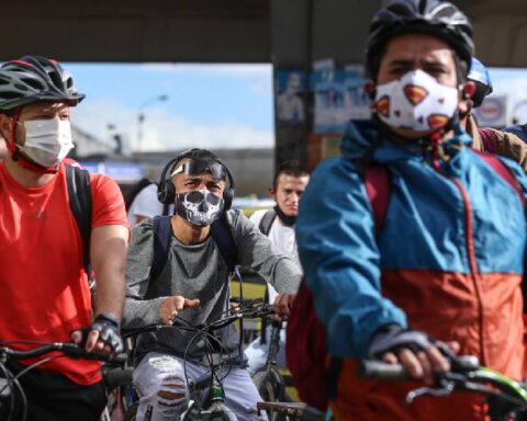 Covid-19 in Colombia: INS asks for the use of face masks after an increase in infections