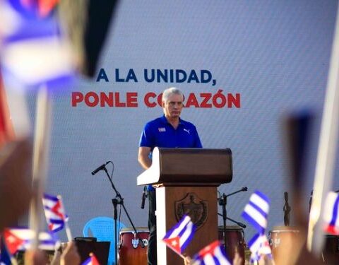 Miguel Díaz-Canel, Cuba, A Cuba ponle corazón