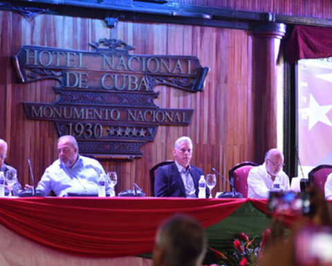 Cuba and Mexico seal business forum with the signing of 12 agreements