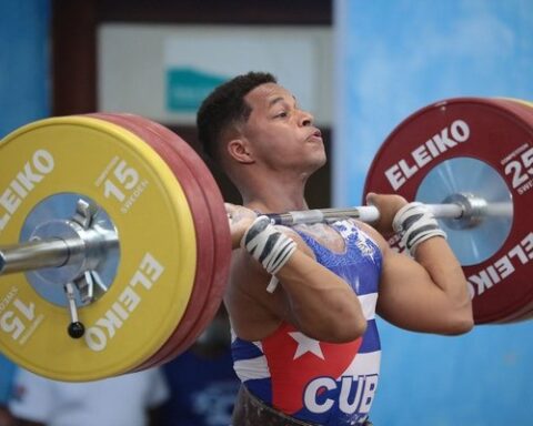 El pesista cubano Arley Calderón. Foto: Raúl Calvo / Jit.