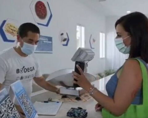 Cubanos, anuncios, Banco Metropolitano