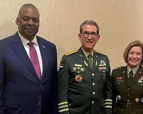 Ministros de Defensa analizan flujos migratorios y seguridad