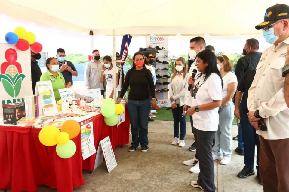 Delcy Rodríguez bricomiles carabobo alimentos proteína