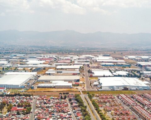 Demand for industrial space triggers works in the Valley of Mexico