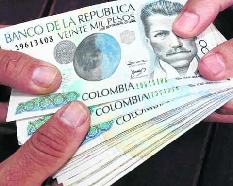 Deposit rates in banks exceeded 10% in June