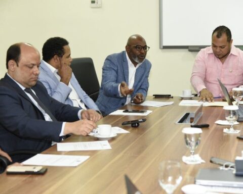 Preocupa a Diputados situación que afecta Líneas Aéreas Dominicanas